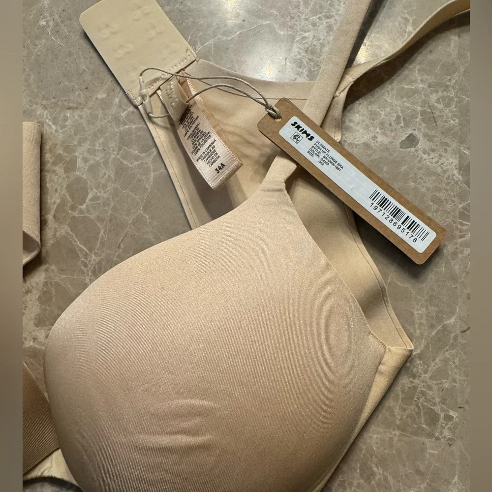 SKIMS Nude Teardrop Bra - Picture 7 of 7